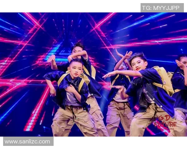 街舞战术与团队协作深圳街舞队的灵活转换与战术创新解析