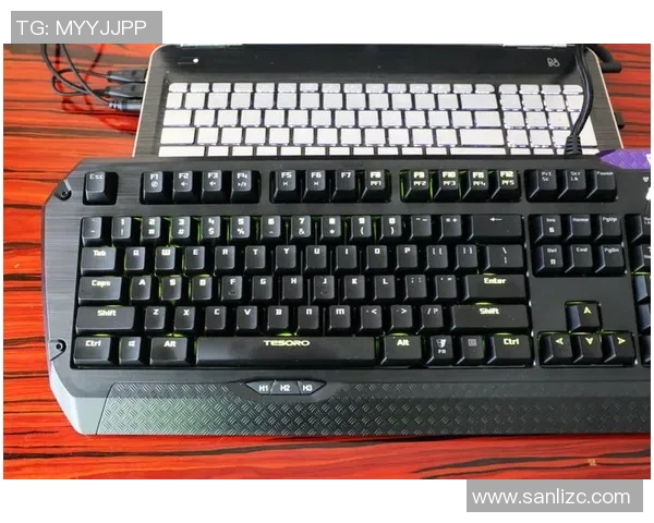 王者荣耀装备选购指南：机械键盘推荐与使用技巧分享