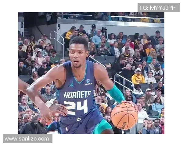 卡梅隆约翰逊的崛起之路:从新秀到NBA明星的奋斗历程 卡梅隆约翰逊的崛起之路:从新秀到NBA明星的奋斗历程