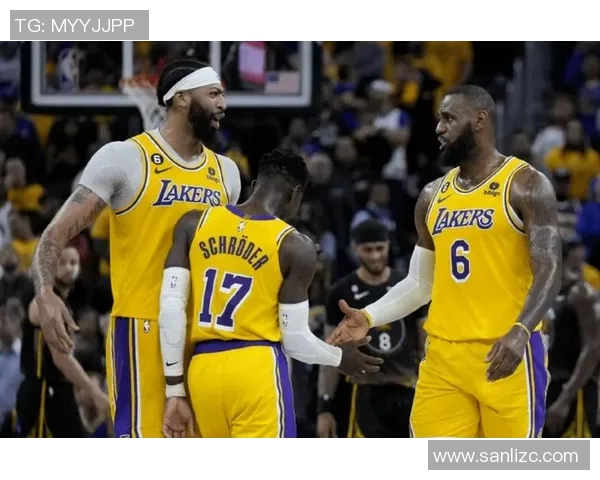 湖人对阵掘金精彩直播文字实况报道与赛况分析