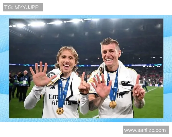 克罗斯的足球传奇:从天才少年到世界级中场的辉煌历程与成就 克罗斯的足球传奇:从天才少年到世界级中场的辉煌历程与成就