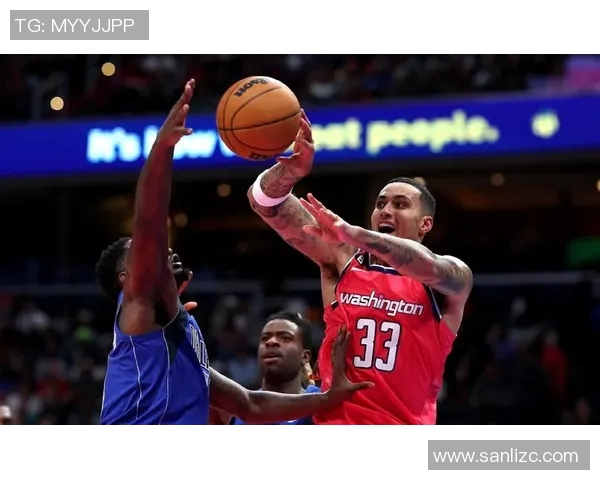 凯尔库兹马的篮球之路与个人成长历程探讨