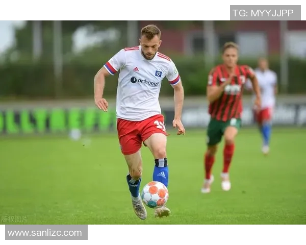 科隆与汉堡激战正酣比赛结果揭晓引发球迷热议