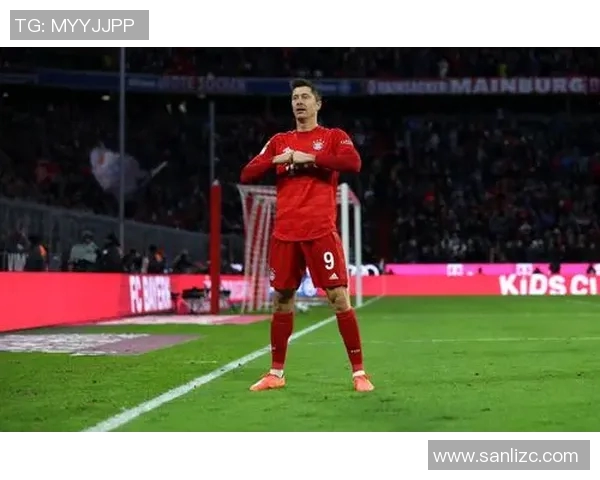 莱万重返德甲对阵拜仁引发球迷愤怒称其忘恩负义情感激烈