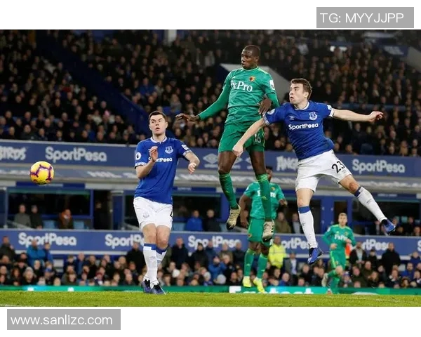 赫尔城与布城的激烈对决揭示英冠联赛的竞争魅力与球队实力较量 赫尔城与布城的激烈对决揭示英冠联赛的竞争魅力与球队实力较量