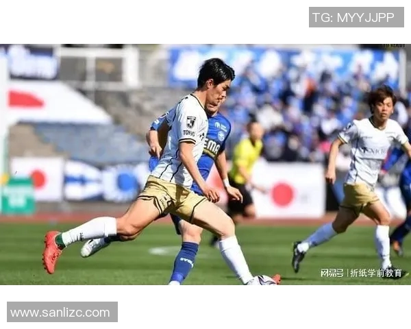 东京绿茵与水户蜀葵的激烈对决展现足球魅力与团队精神的精彩碰撞