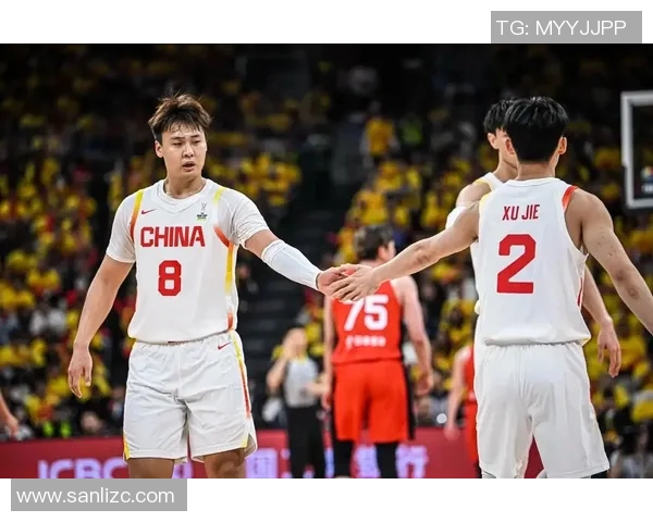 中国男篮迎战中国香港力争在主场展现实力与风采 中国男篮迎战中国香港力争在主场展现实力与风采