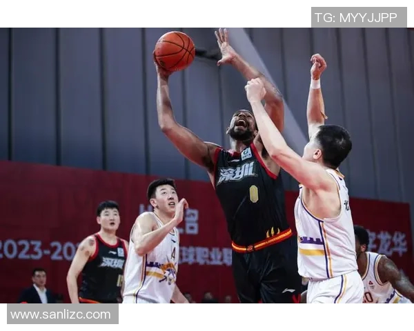 深圳篮球队逆袭之路:从低谷到巅峰的杯赛传奇故事 深圳篮球队逆袭之路:从低谷到巅峰的杯赛传奇故事