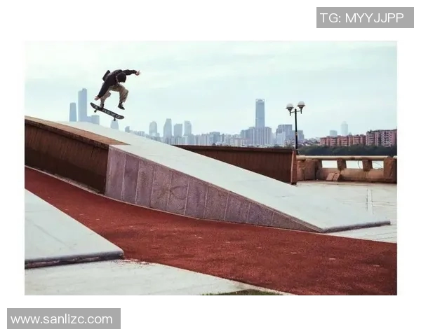 滑板文化的崛起:深入广州滑板队的训练与技巧探索MBA 滑板文化的崛起:深入广州滑板队的训练与技巧探索MBA