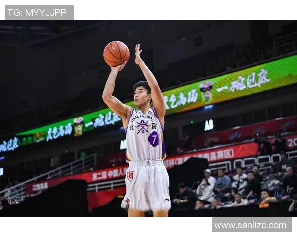 男篮蓝队迎战伊拉克全力争胜力求在国际赛场上展现实力与风采 男篮蓝队迎战伊拉克全力争胜力求在国际赛场上展现实力与风采